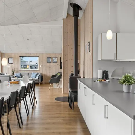 Holiday home Beautiful In With Kitchen