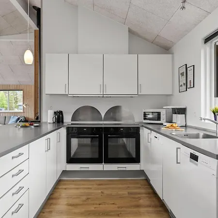 Beautiful In With Kitchen Aalbaek